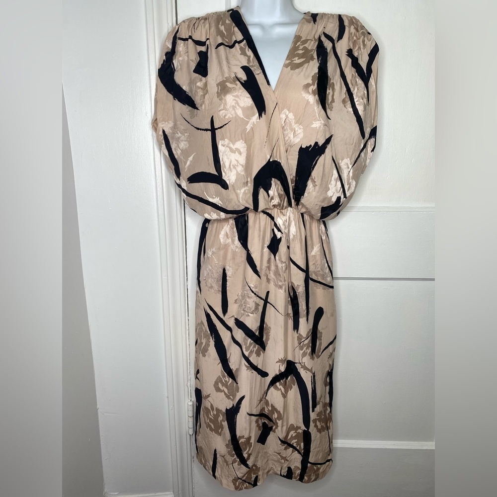 LILLIE RUBIN %100 Silk Beige and Black Women's Dress